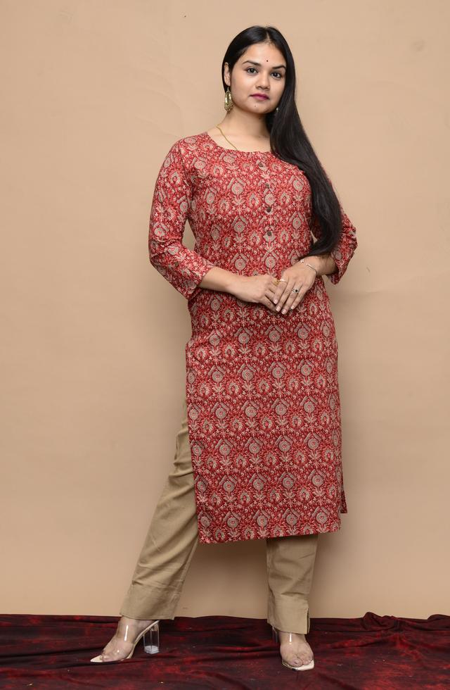 Women Straight Fit Kurti In Dark Red