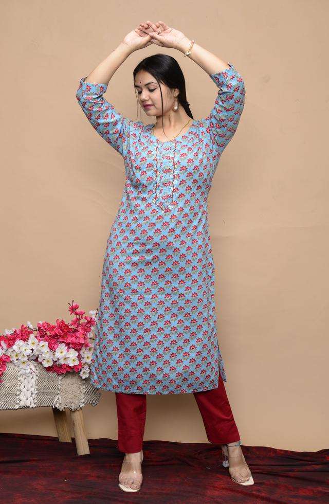 Beautiful Kurti With Mirror Work