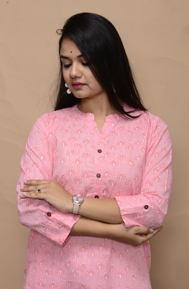 Stunning Kurti In Baby Pink