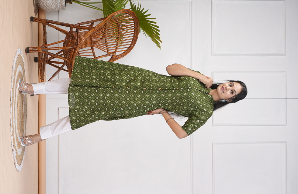 Gorgeous A-Line Kurti In Mehandi Green
