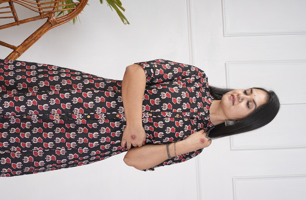 Delightful A-Line Kurti in Black