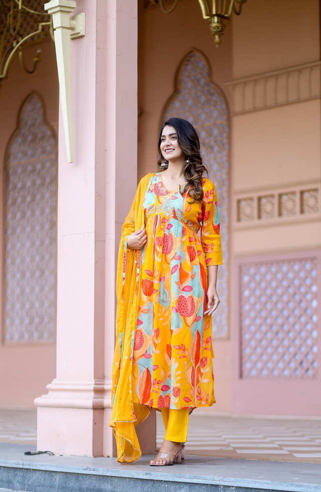 Trendy Chinon Suit set