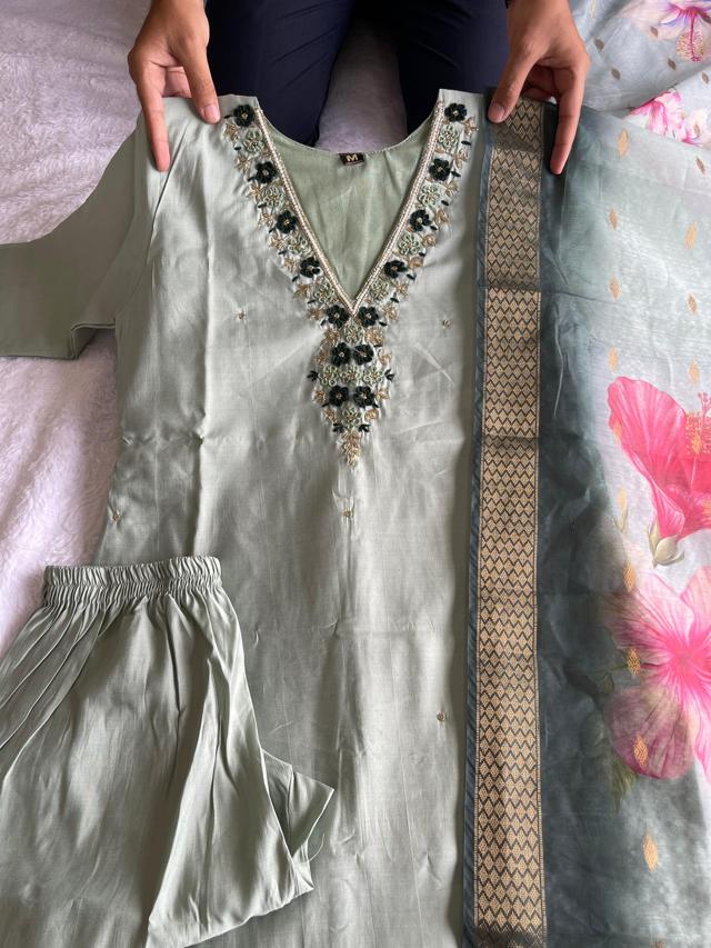 Delightful Women Suit Set