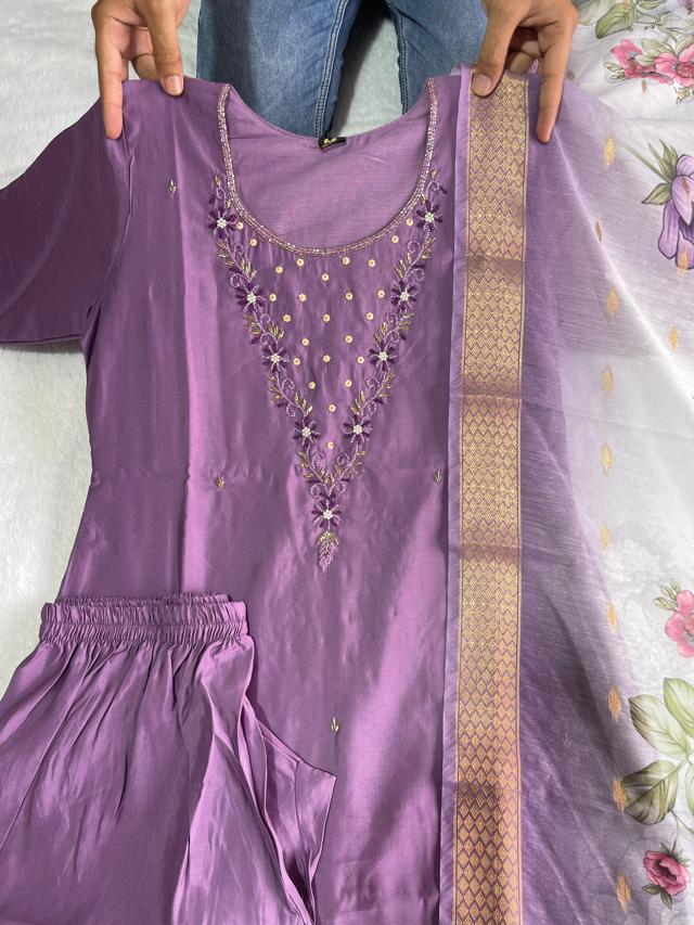 Latest Women Suit Set
