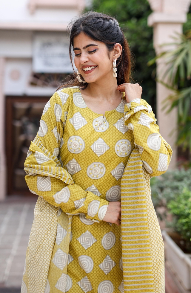 Brand New Suit Set For Women
