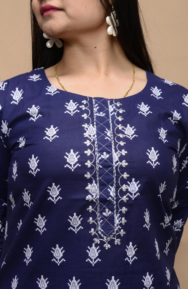 Ethnic Motifs Printed Kurti with Yoke Design