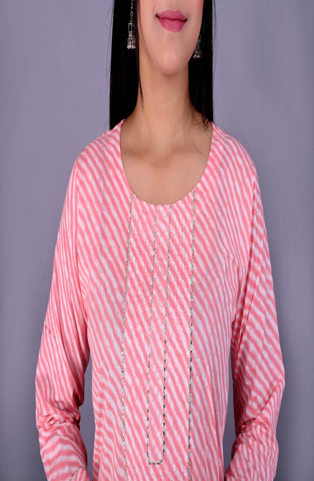 Beautiful Straight Fit Kurti in Peach Color