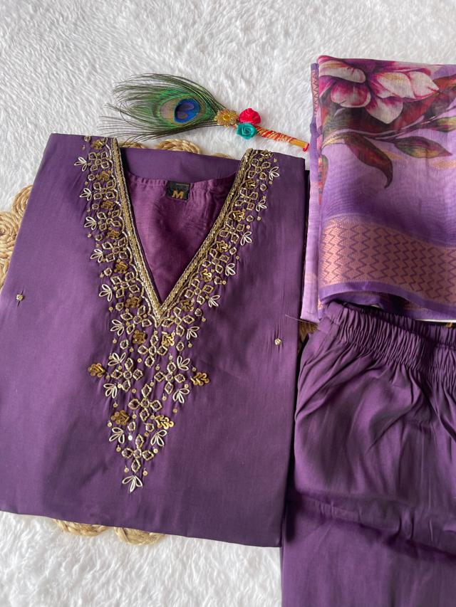 Latest Suit Set For Women