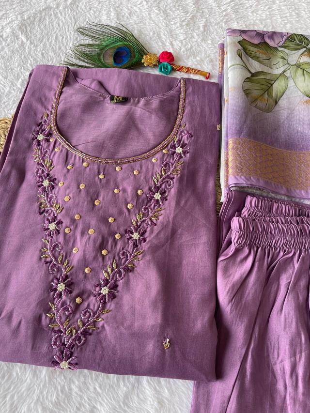 Latest Women Suit Set