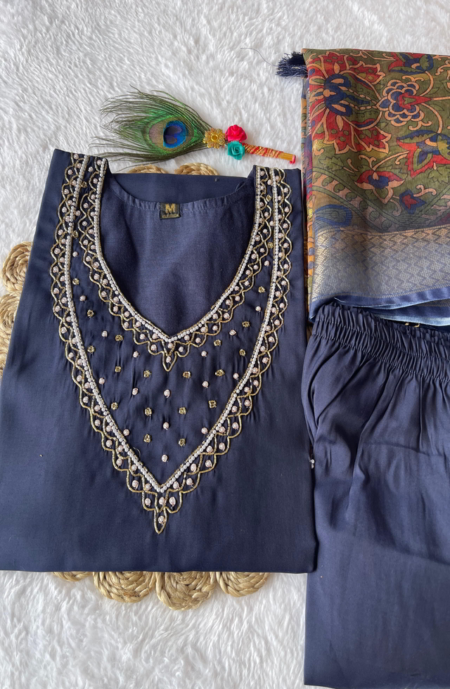 Decent Suit Set For Women