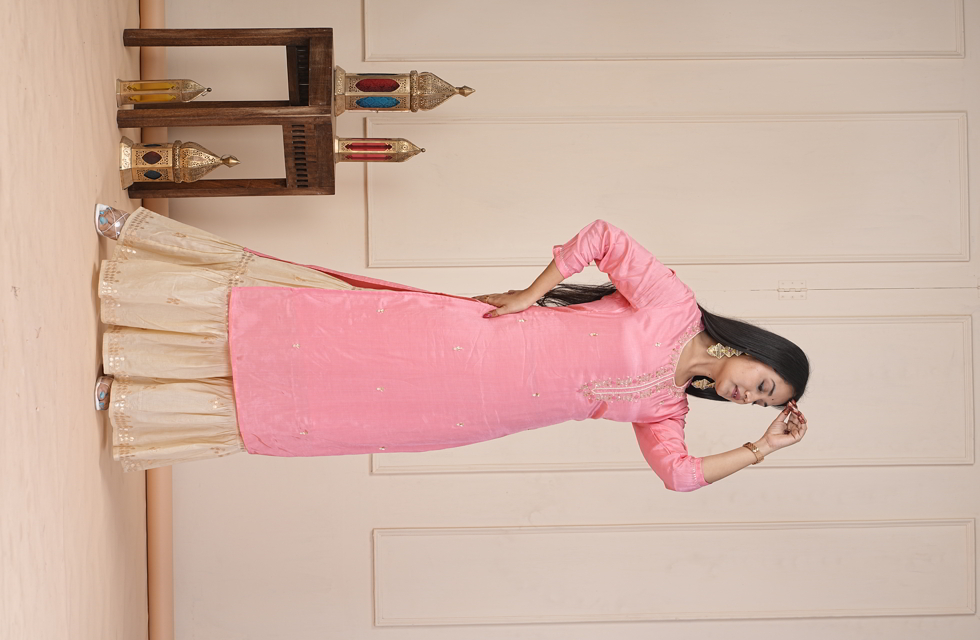 Stunning Long Kurta For Women