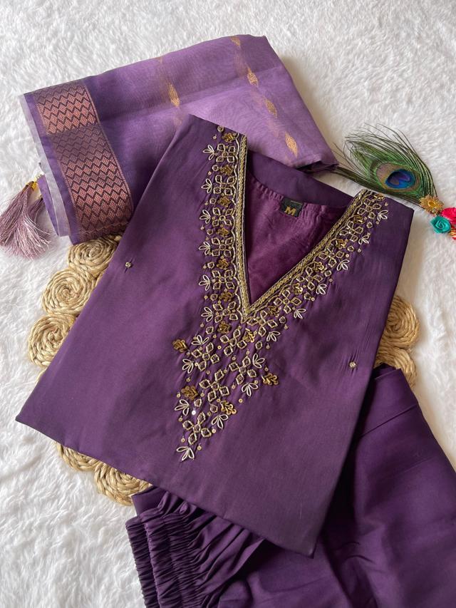 Latest Suit Set For Women
