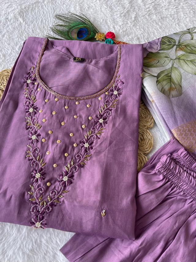 Latest Women Suit Set