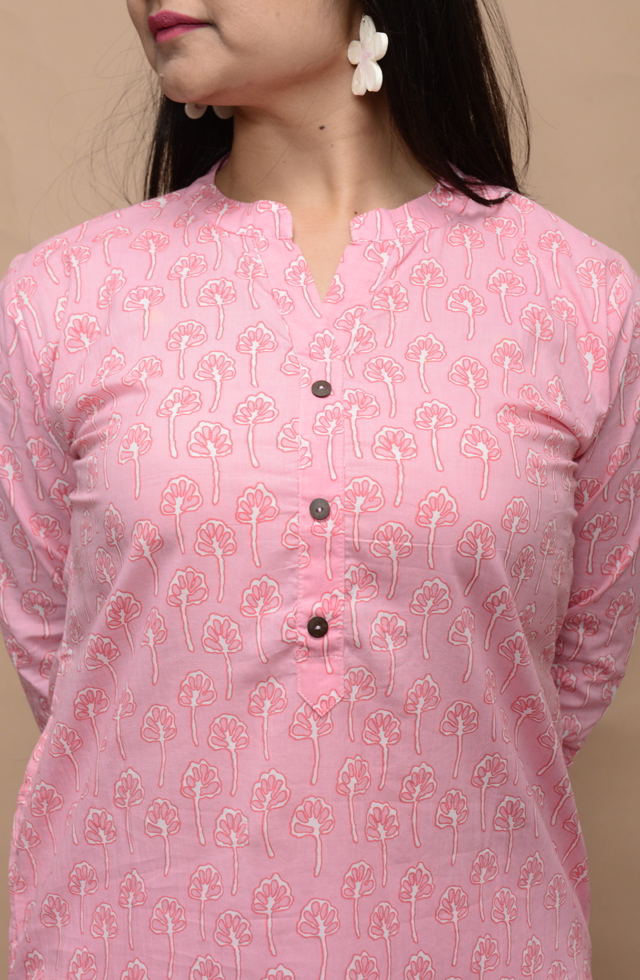 Stunning Kurti In Baby Pink