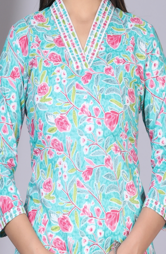 Appealing Long Kurti