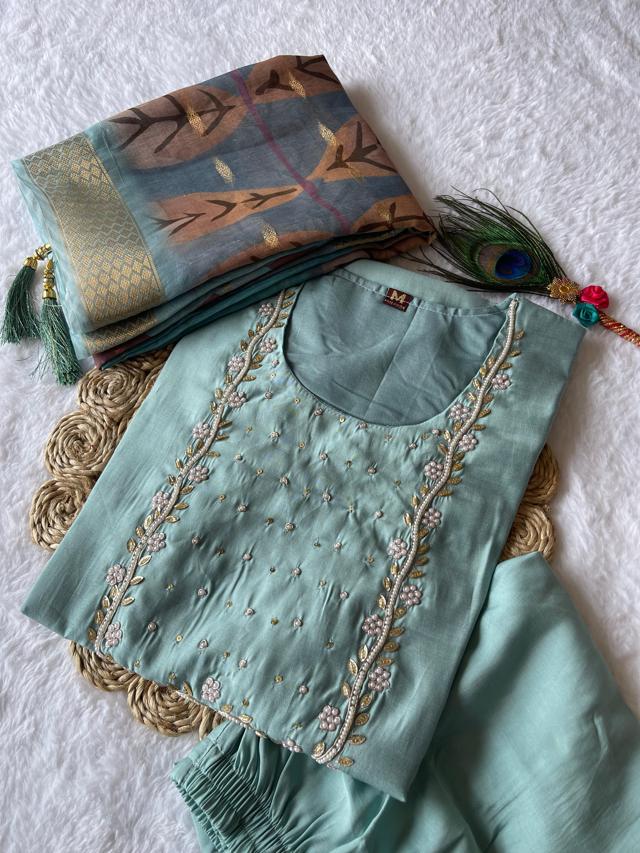 Delightfull Suit Set For Women