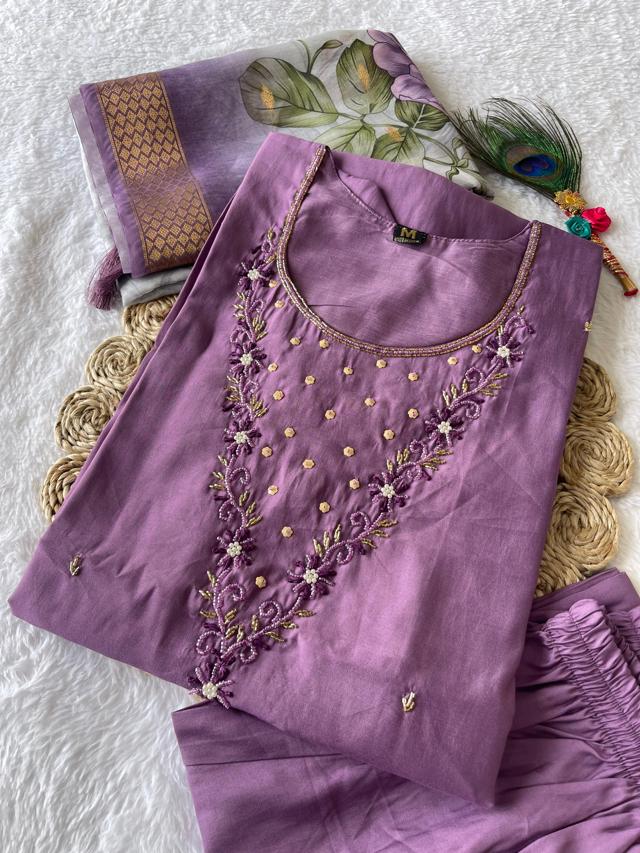 Latest Women Suit Set