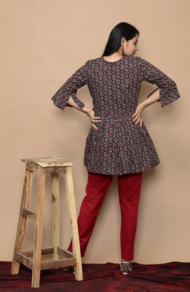 pAngrakha Ethnic Printed Short Kurti