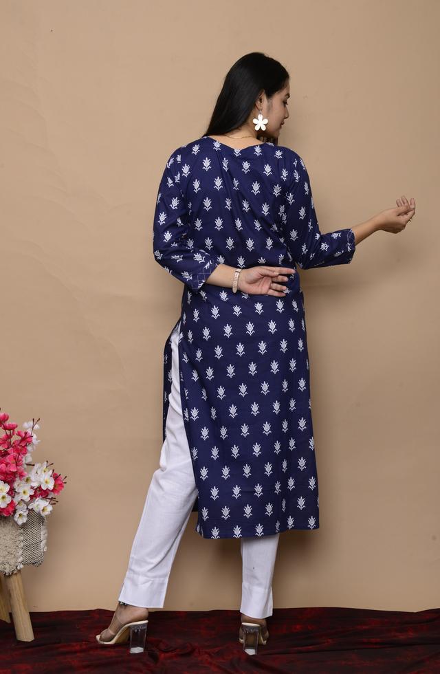pEthnic Motifs Printed Kurti with Yoke Design