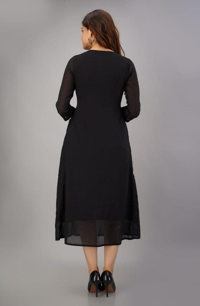 pBold Black Middy For Women