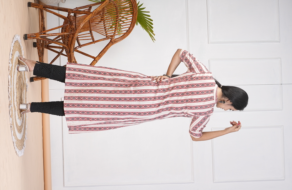 pOff White A-Line Kurti