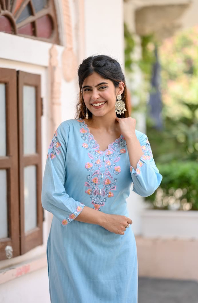pNew Trendy Straight Suit Set